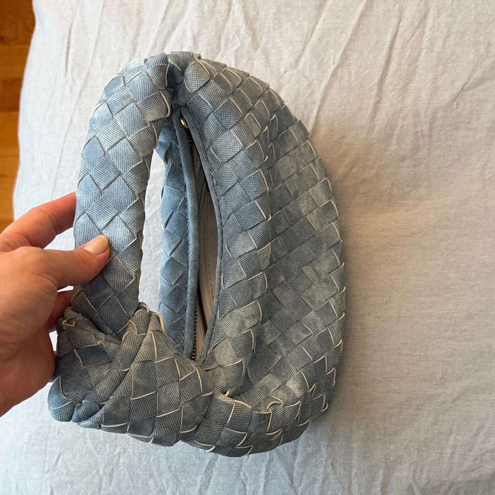 Woven Light Blue Shoulder Bag - Unbranded - bottega jodie lookalike